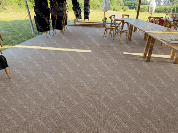 Moqueta sisal sintética Lasdis instalada salón interior aspecto natural