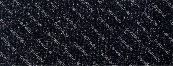 Ficha técnica moqueta Velvedis: composición 100% poliéster, peso 650 gr/m², ancho 200 cm, certificación Fire Resistant