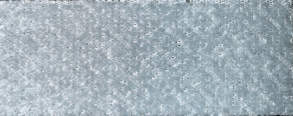 Ficha técnica moqueta Velvedis: composición 100% poliéster, peso 650 gr/m², ancho 200 cm, certificación Fire Resistant