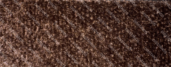 Ficha técnica moqueta Velvedis: composición 100% poliéster, peso 650 gr/m², ancho 200 cm, certificación Fire Resistant