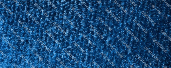 Ficha técnica moqueta Velvedis: composición 100% poliéster, peso 650 gr/m², ancho 200 cm, certificación Fire Resistant